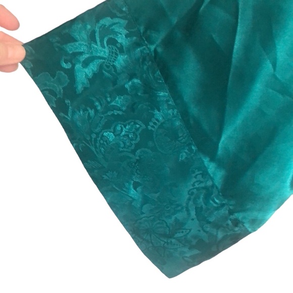 Victoria's Secret Emerald Green Robe No Belt Floral Pattern One size - Picture 2 of 5